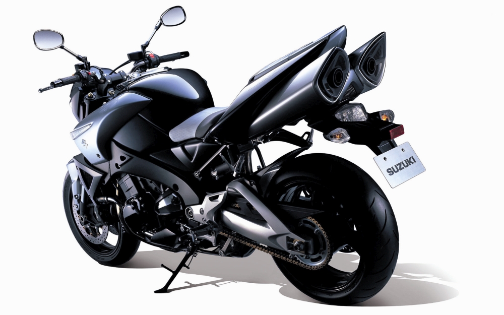Motorok Suzuki B-King (használt) Motorok Suzuki B-King (használt)