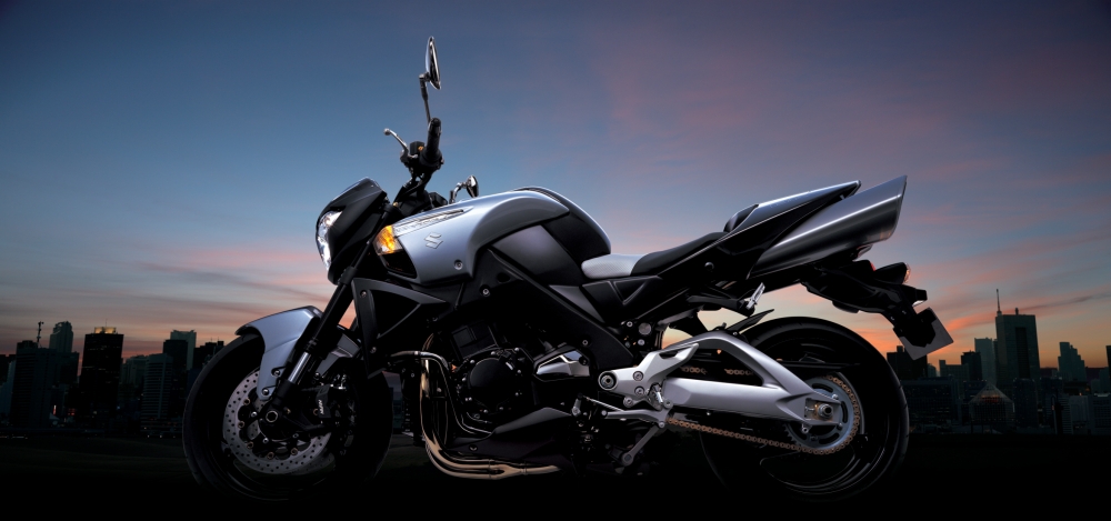 Motorok Suzuki B-King (használt) Motorok Suzuki B-King (használt)