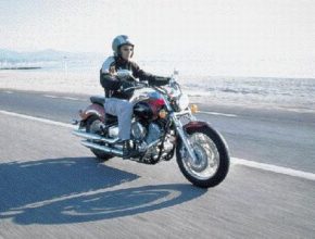 Yamaha_XVS_1100_DRAG_STAR_550.jpg