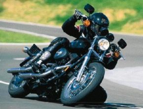 Harley_Davidson_Dyna_550.jpg