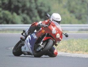 Honda_RVF_400_1_550.jpg