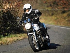 Yamaha_XJR_400_550.jpg