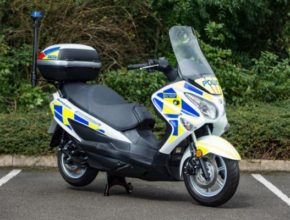 MR_hir_suzuki_burgman_met_1.jpg
