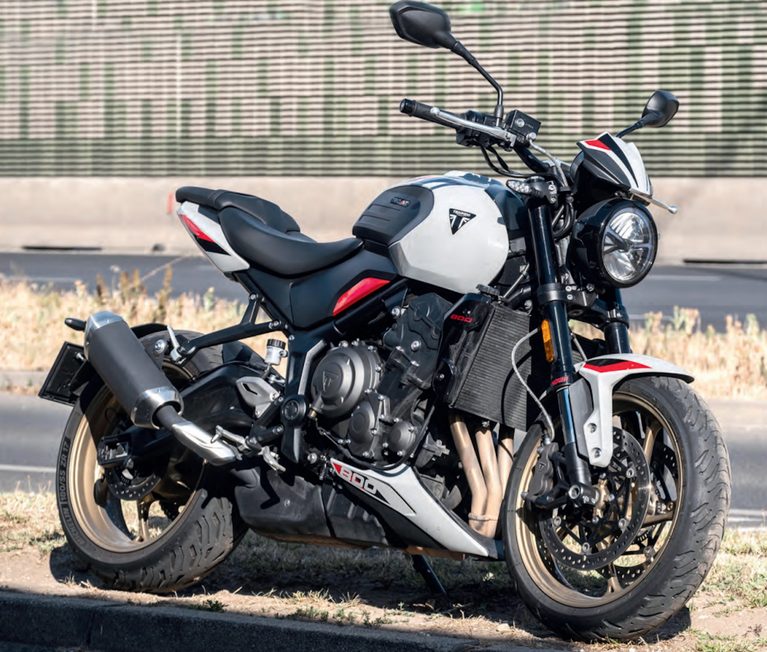 Menetpróba: Triumph Trident 800 – részlet az aktuális lapszámunkból